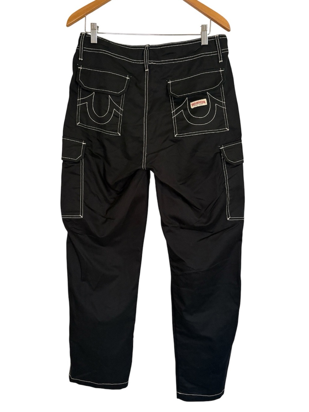 True Religion Cargo Pants Jet Black White Stitching Flap Pockets Men's Size 31